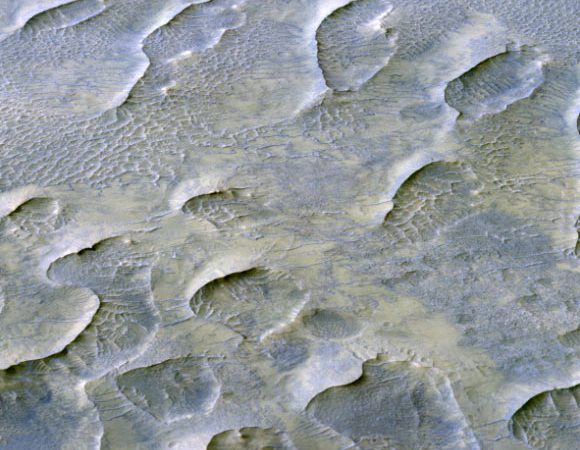 One-Billion-Year-Old Sand Dunes Spotted on Mars