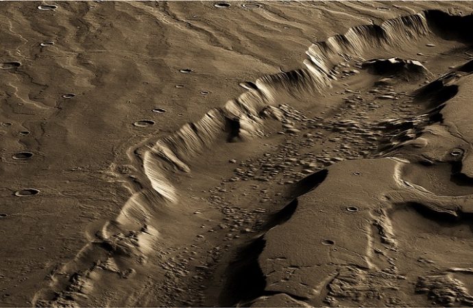 Glaciers may answer a Martian mystery